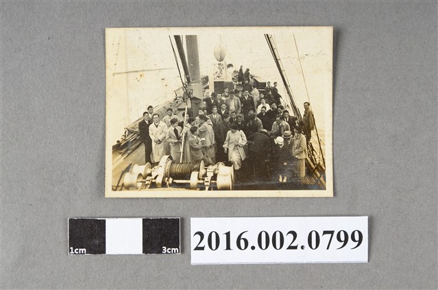 張星賢任職滿鐵時期代表日本參加第十一屆柏林奧運賽後搭船返日與隊友於客輪上合照 (共2張)