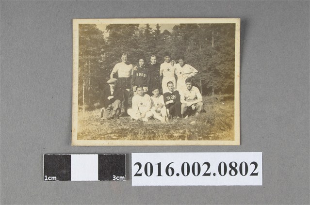 日本奧運代表選手參加第十一屆柏林奧運與選手等人於奧運選手村合照 (共2張)