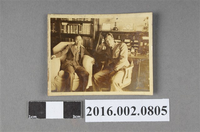 張星建與張星賢於台中自宅合照 (共3張)