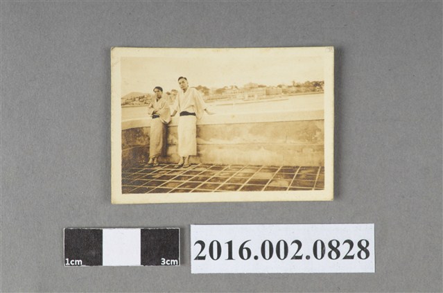 張志賢於鼓浪嶼博愛醫院頂樓 (共2張)