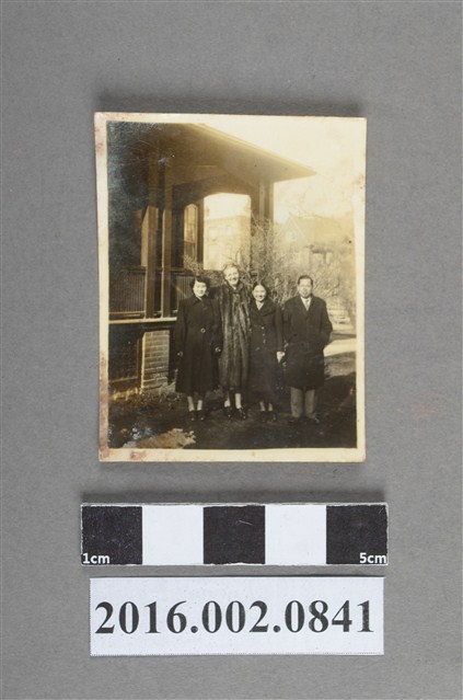 張星賢友人之女詹懷德與友人於加拿大合照 (共2張)