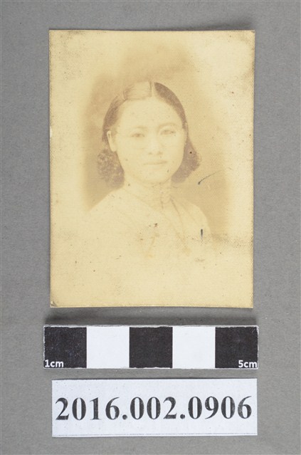 張星賢之四妹 (共2張)