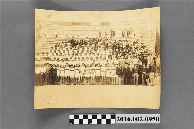 張星賢任職滿鐵時期於滿鐵運動大會全體人員合照 (共4張)