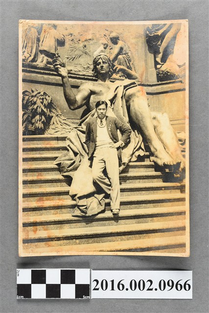 張星賢任職滿鐵時期代表日本參加第十一屆柏林奧運賽後於各地遠征、參觀 (共2張)