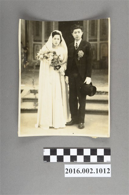 張星賢之親友結婚合照 (共2張)