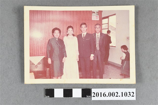 張星賢夫婦於四子宜蘭訂婚合照 (共2張)