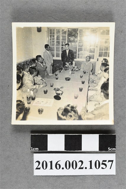 張星賢與織田幹雄、廖漢水等人於環島參訪合照 (共2張)