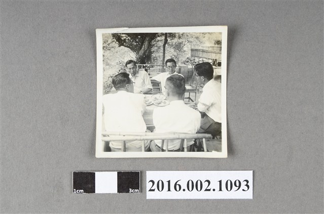 織田幹雄與廖漢水等人環島參訪於台南關子嶺合照 (共2張)