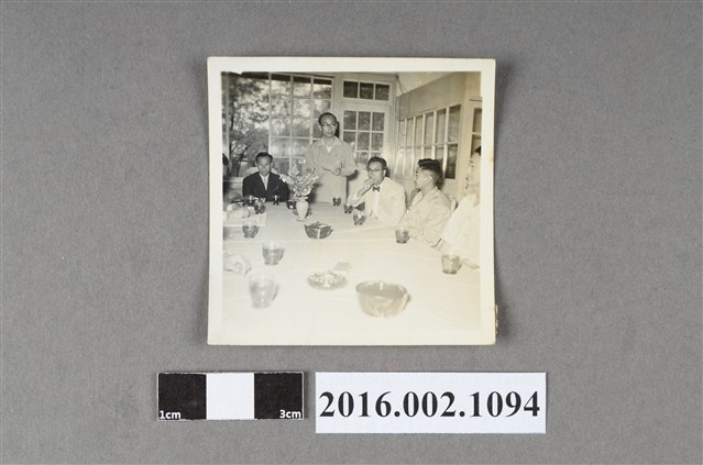 張星賢與織田幹雄、廖漢水等人於環島參訪合照 (共2張)