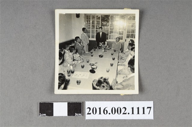 張星賢與織田幹雄、廖漢水等人於環島參訪合照 (共2張)