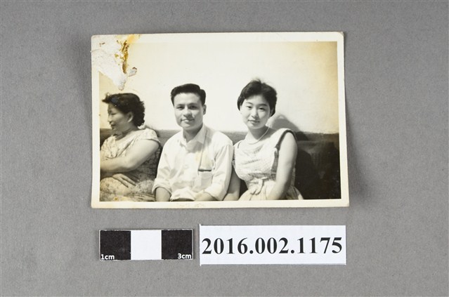 鄭新合之友人合照 (共2張)