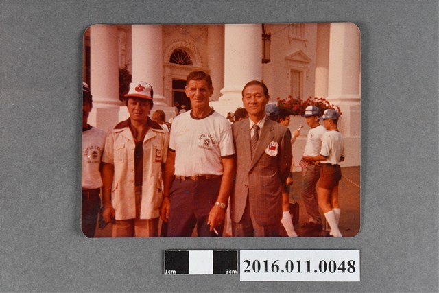 中華隊經理許春權與少棒聯盟國際導遊John Pyron合影 (共2張)