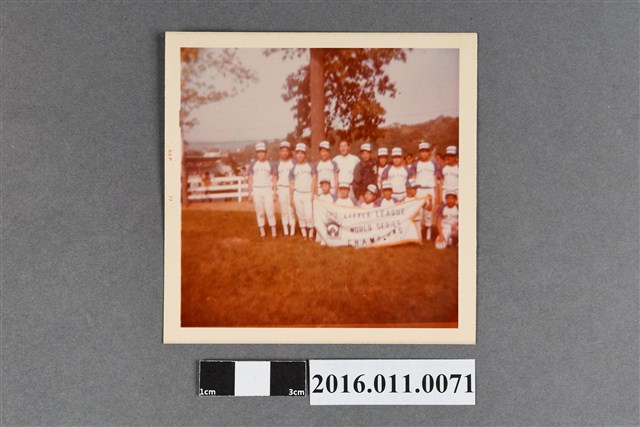1977年中華隊於威廉波特少棒賽奪冠後全體隊員合影 (共2張)