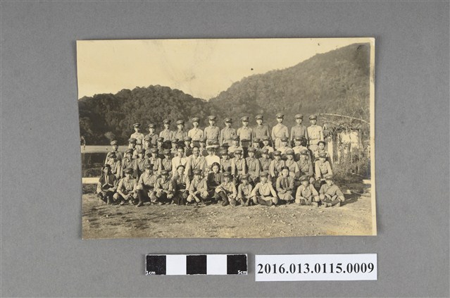 嘉農學生與邵族女孩們合照 (共3張)