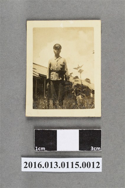 陳文炎手持刺槍照 (共3張)