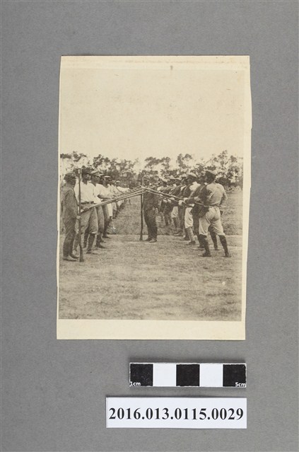 嘉農學生進行刺槍訓練照 (共3張)