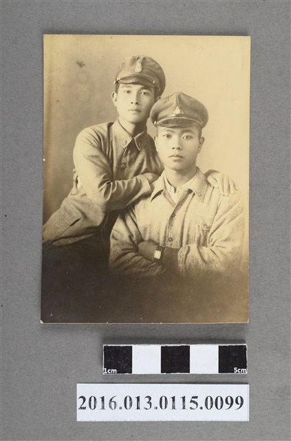 陳文炎與嘉農同學二人合照 (共2張)