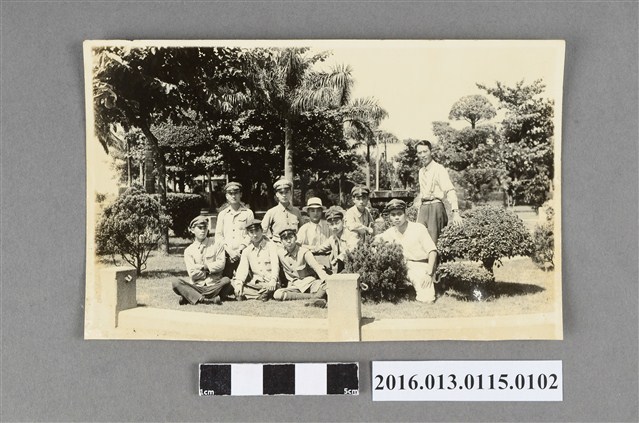 陳文炎與嘉農同學合照 (共2張)