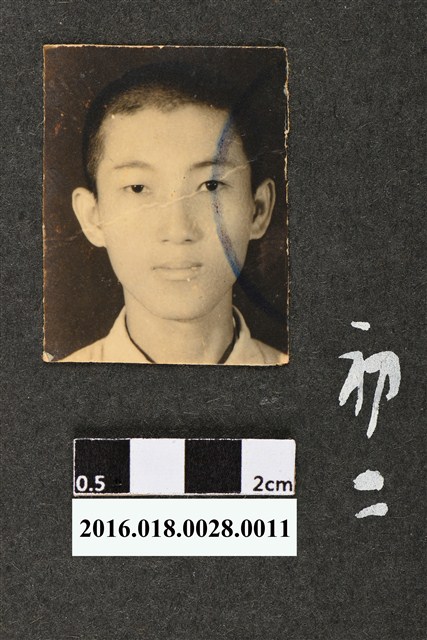 長榮中學校二年級獨照 (共3張)