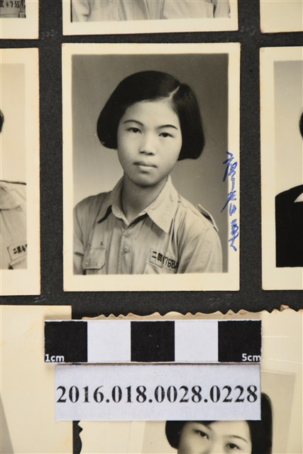 任教學生照 (共3張)