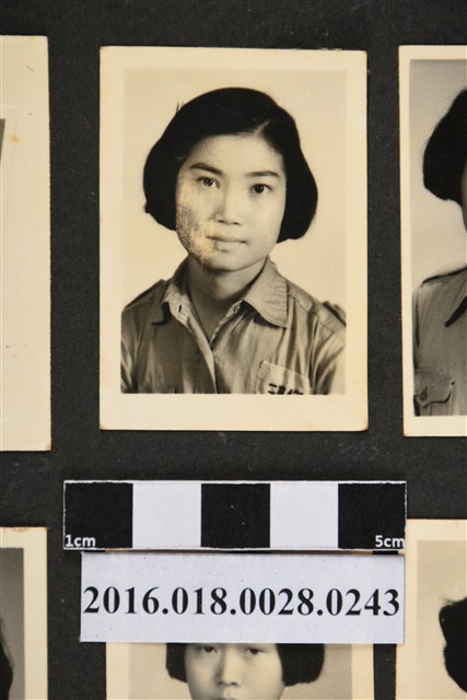 任教學生照 (共3張)