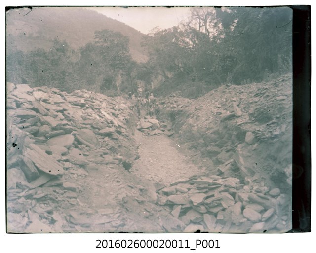 北浦義三拍攝臺東里壠水道施工情形底片 (共1張)