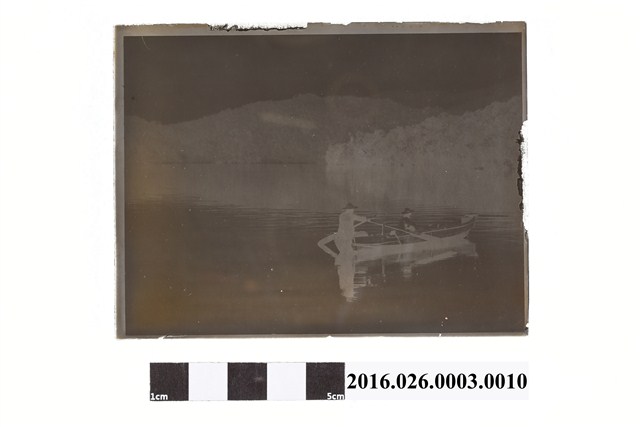 北浦義三翻拍湖畔泛舟底片 (共2張)