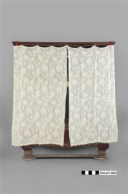 朱漆雕花鑲彩繪玻璃畫八腳紅眠床組 (共2張)