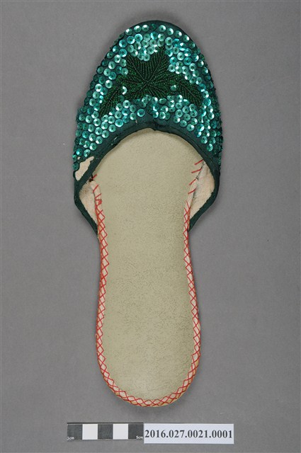 綴綠色珠花皮拖鞋左鞋 (共3張)