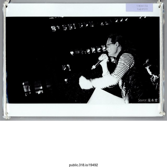 民眾黑白照片  (共1張)