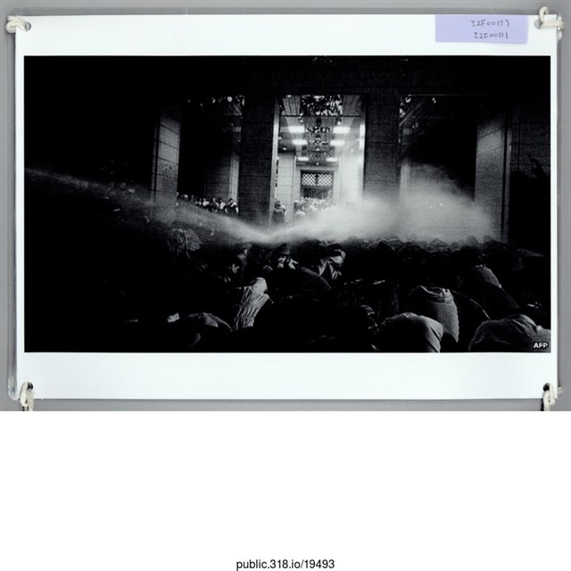 民眾黑白照片  (共1張)