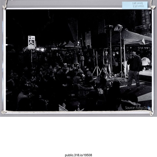 民眾黑白照片  (共1張)