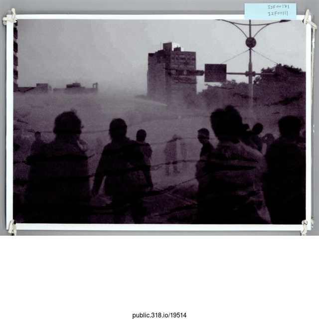 羿婷「台灣加油」黑白照片 (共1張)