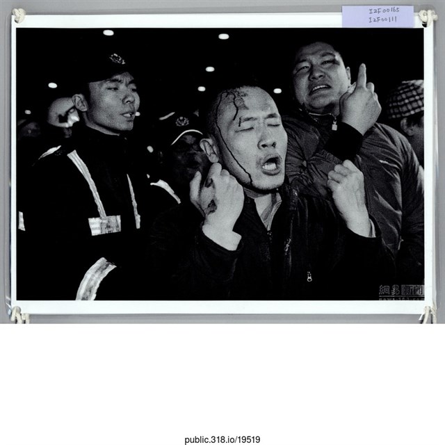 警民黑白照片  (共1張)