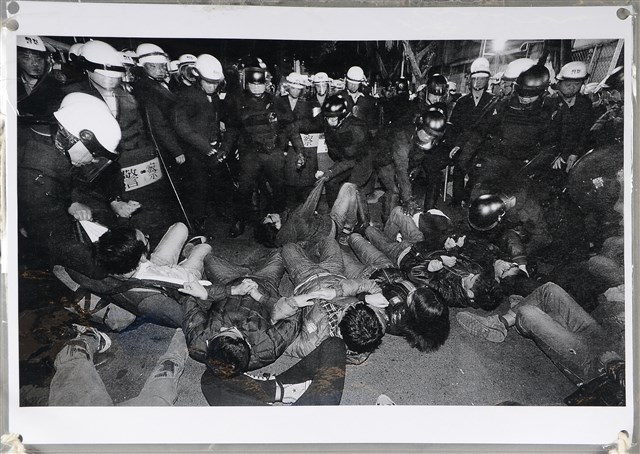 警民黑白照片  (共1張)