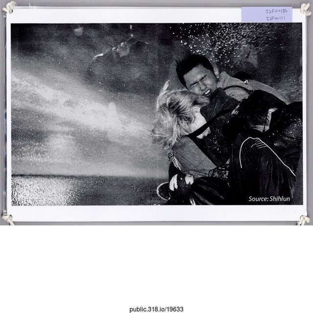 民眾黑白照片  (共1張)