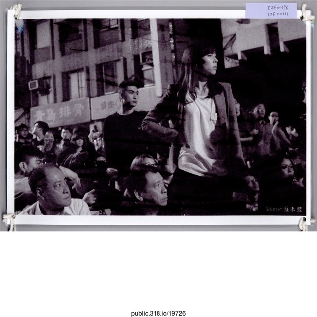 民眾黑白照片  (共1張)