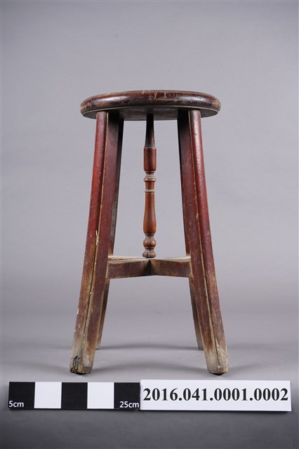 鑲彩色磁磚圓面高腳椅  (共10張)