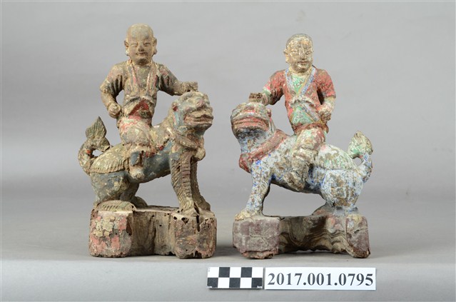 木雕騎獅童子像組 (共3張)