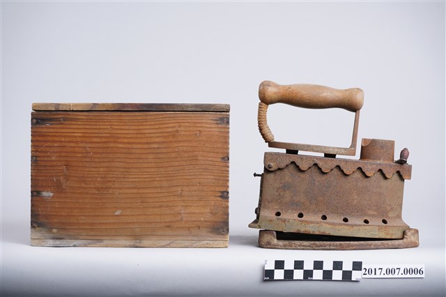 炭火式熨斗 (共3張)