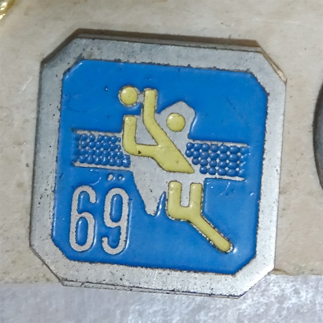 民國69年水球比賽紀念章 (共4張)