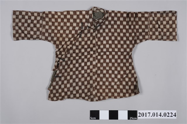 女童褐白格紋漢式長袖短衫 (共2張)