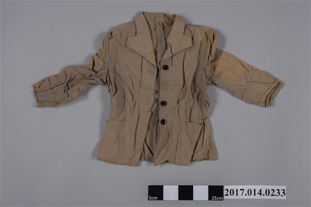 女童卡其色長袖薄外套 (共2張)