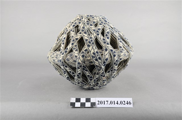 白地藍紋線球 (共6張)