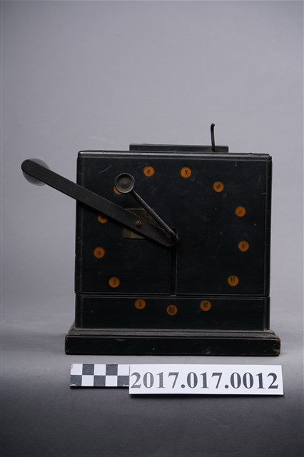 YR牌手搖看片箱 (共9張)