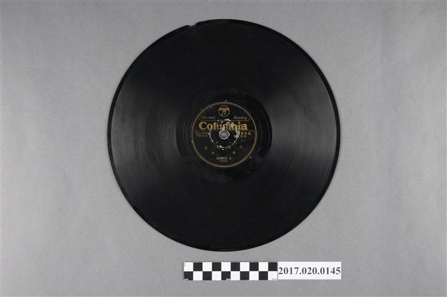 古倫美亞出品編號80043小曲《八月十五、洒金扇》蟲膠唱片 (共2張)