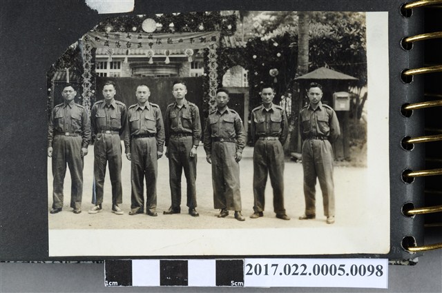 鄭漢與憲兵隊同袍7人合照 (共2張)