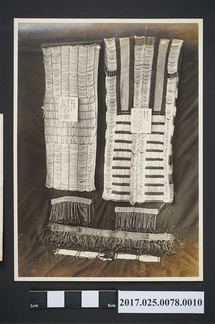 泰雅族的服飾（臺灣） (共2張)