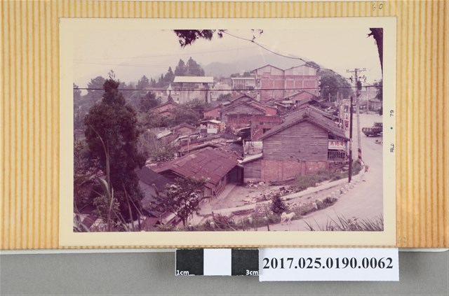 路旁舊房子一景 (共4張)