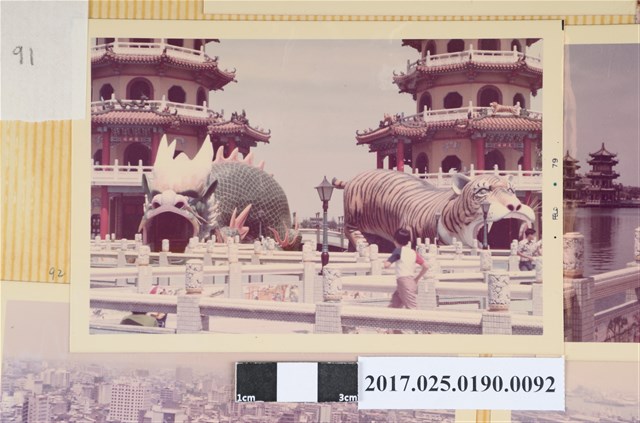 蓮池潭龍虎塔 (共4張)